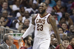 詹姆斯上演绝佳传球引爆全场 詹姆斯上演绝佳传球引爆全场